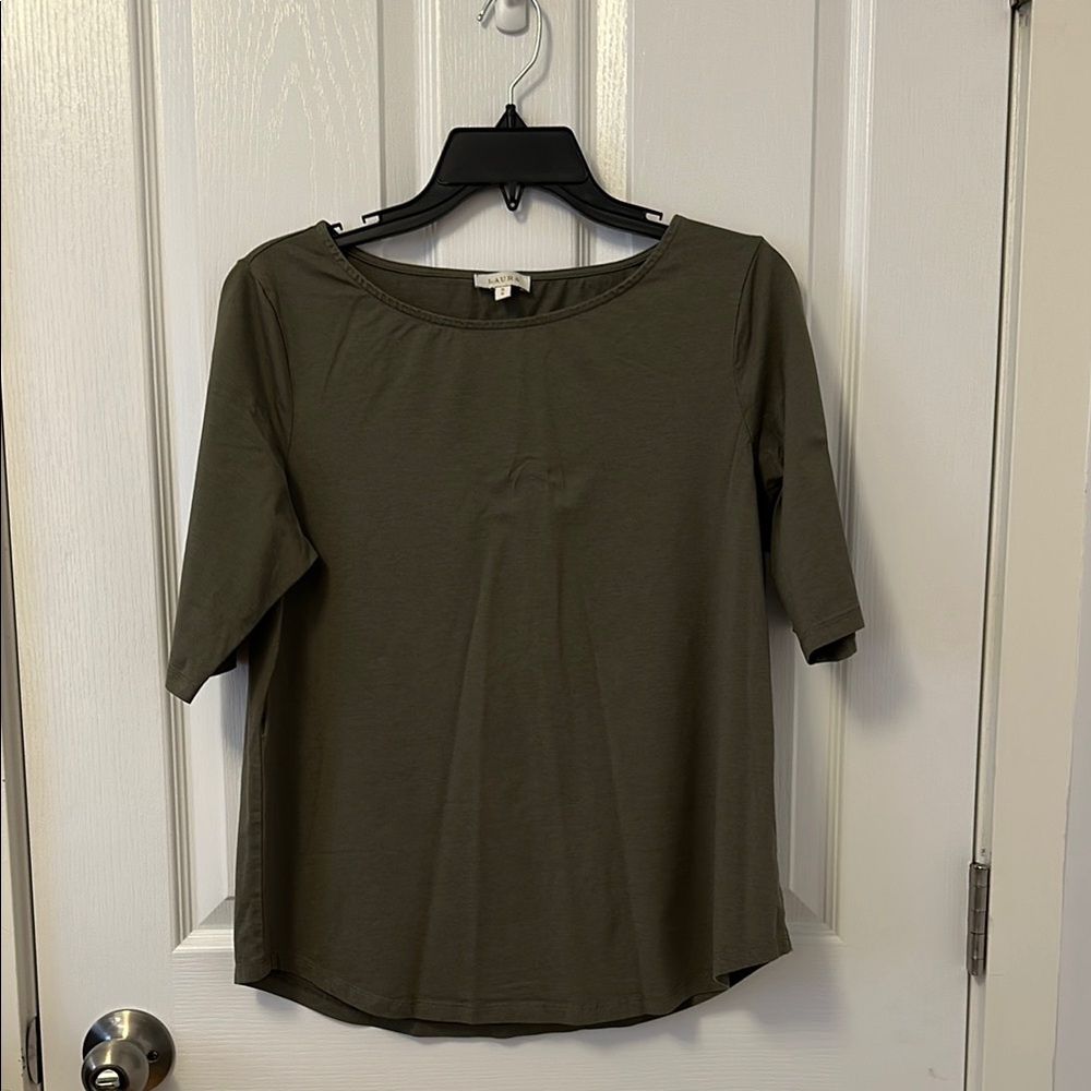 LAURA Green Boxy Blouse with Mid-Length Sleeves